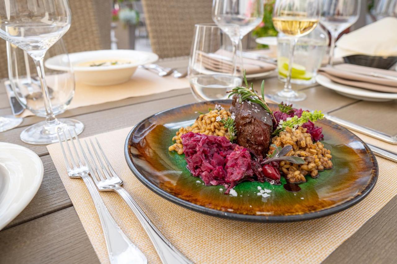 تشيخوتشينيك Boutique Odyseja & Spa المظهر الخارجي الصورة A plate of food
