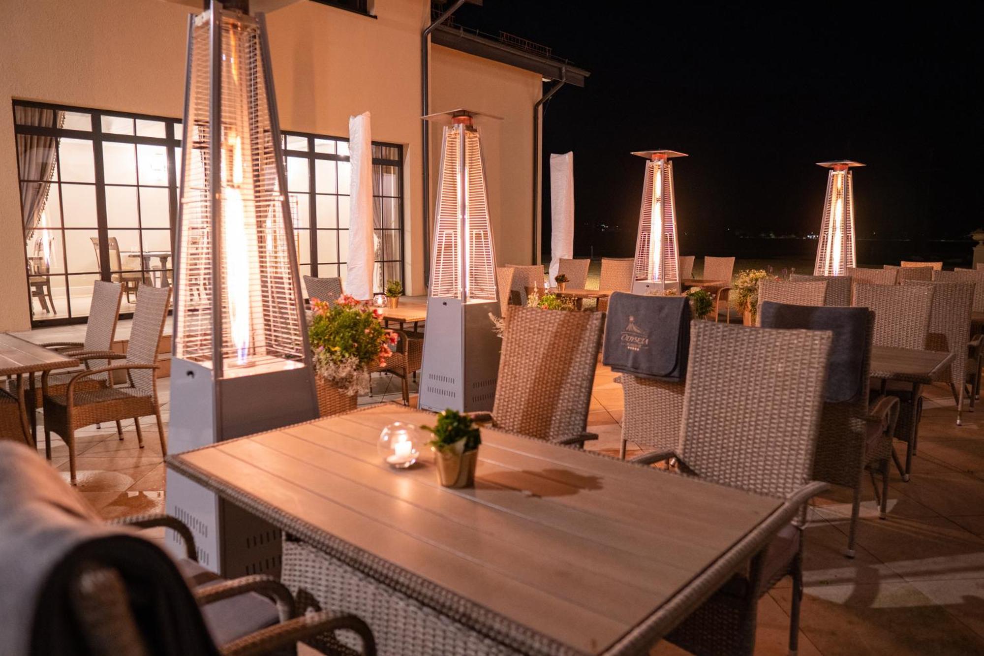 تشيخوتشينيك Boutique Odyseja & Spa المظهر الخارجي الصورة Gas patio heater