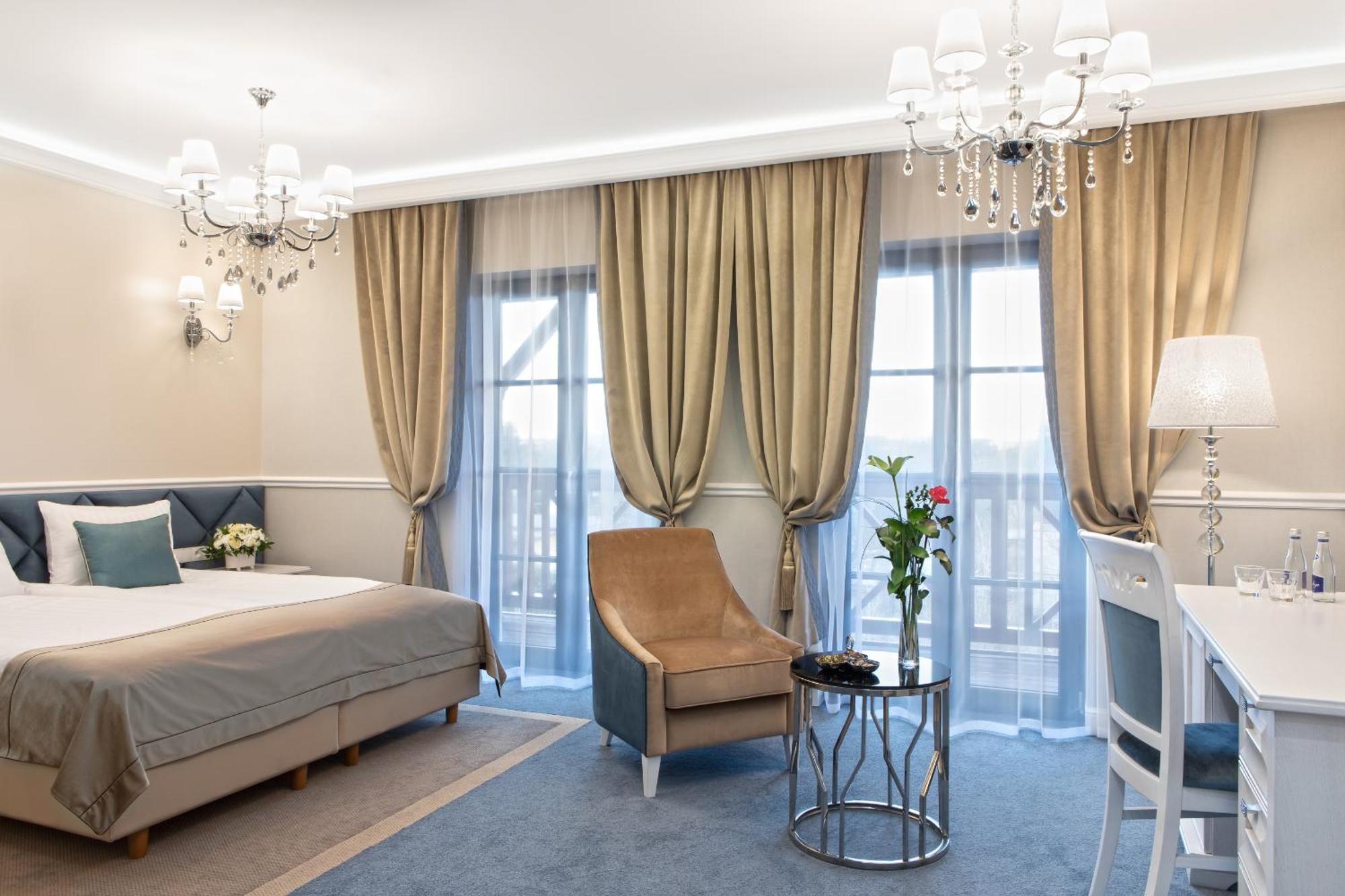 تشيخوتشينيك Boutique Odyseja & Spa المظهر الخارجي الصورة A room at the hotel