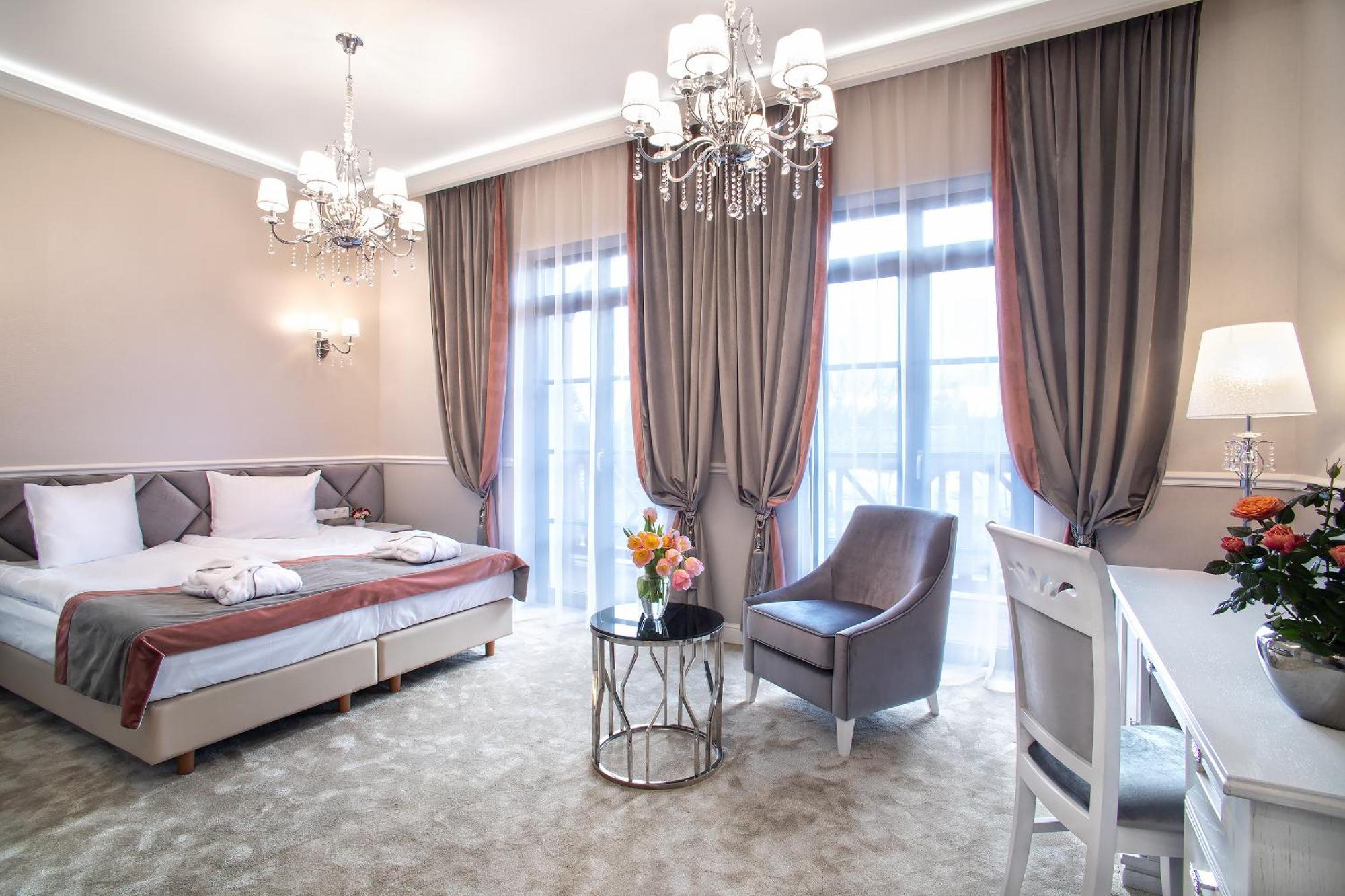 تشيخوتشينيك Boutique Odyseja & Spa المظهر الخارجي الصورة A room at the hotel