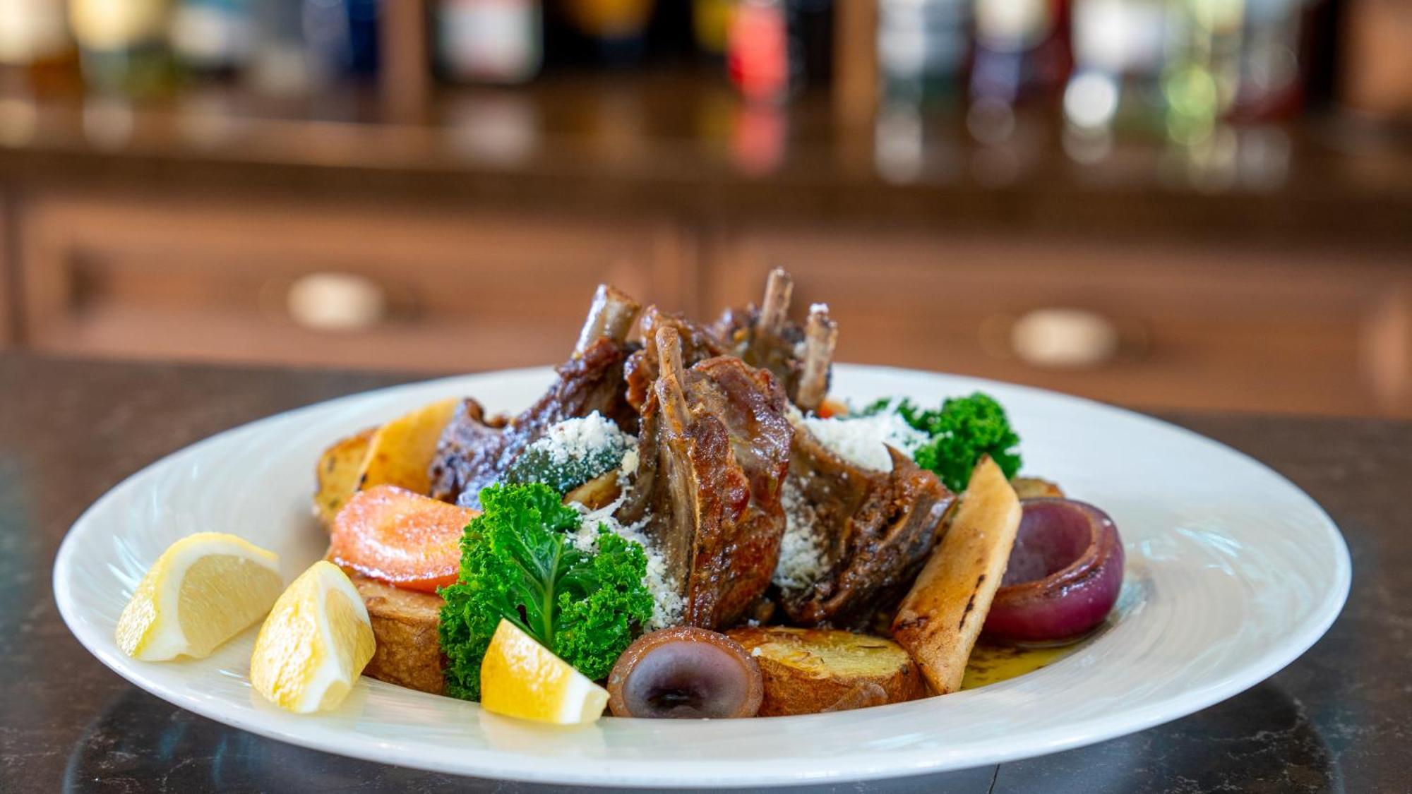 تشيخوتشينيك Boutique Odyseja & Spa المظهر الخارجي الصورة A plate of grilled lamb chops