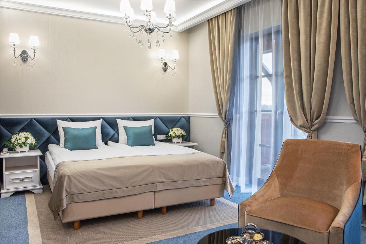تشيخوتشينيك Boutique Odyseja & Spa المظهر الخارجي الصورة A room at the hotel